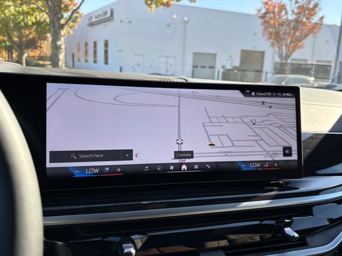 Certified 2025 BMW X5 M60i w/ Executive Package image 25