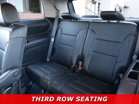 Used 2023 GMC Acadia SLT w/ Elevation Edition image 31