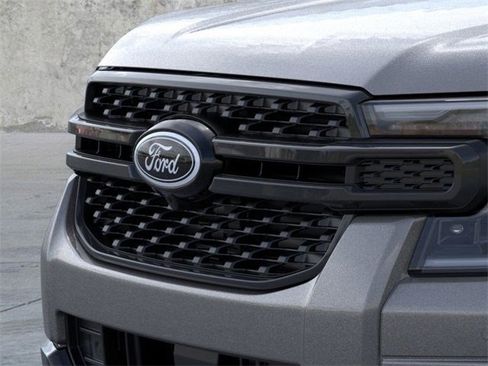 New 2025 Ford Ranger Lariat w/ FX4 Off-Road Package image 17