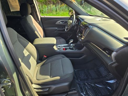 Certified 2022 Chevrolet Traverse LT FWD image 7
