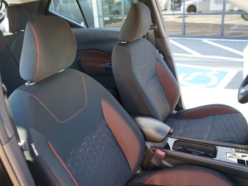 Used 2024 Nissan Kicks SR image 27