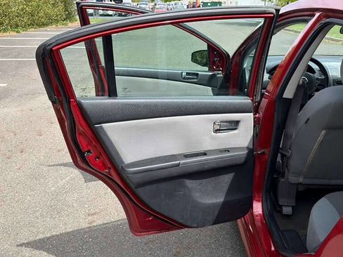 Used 2011 Nissan Sentra 2.0 SR FWD image 20
