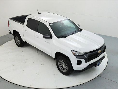 Used 2023 Chevrolet Colorado LT image 13