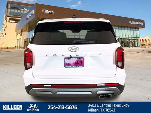 Used 2024 Hyundai Palisade SEL w/ Premium Package FWD image 7