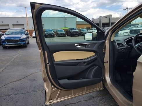 Used 2020 Ford Edge SEL w/ Convenience Package AWD/4WD image 8