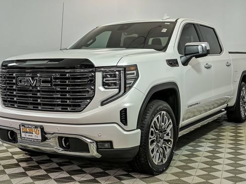 Certified 2025 GMC Sierra 1500 Denali Ultimate AWD/4WD image 5