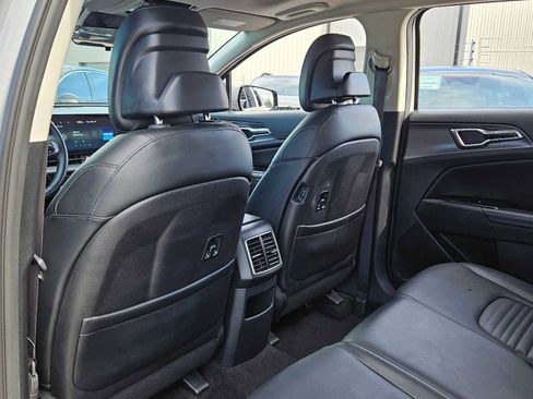 Certified 2024 Kia Sportage SX image 17