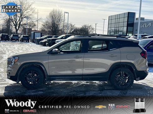 Used 2023 GMC Terrain AT4 image 5
