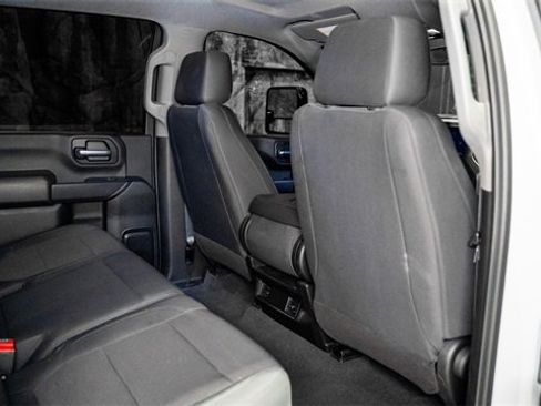 Used 2021 GMC Sierra 2500 4x4 Crew Cab w/ Gooseneck/5TH Wheel Package image 18