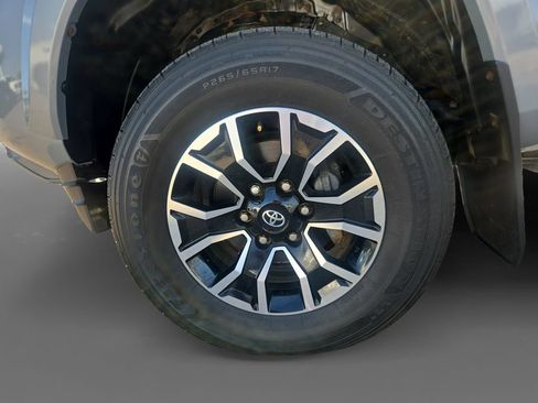 Used 2021 Toyota Tacoma TRD Sport AWD/4WD image 15