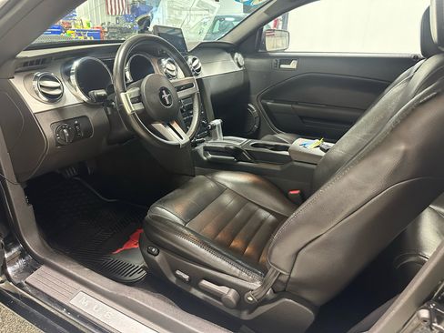 Used 2006 Ford Mustang GT image 10