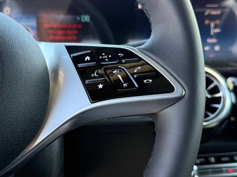 New 2026 Mercedes-Benz GLB 250 4MATIC image 24