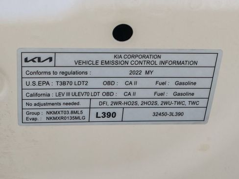 Used 2022 Kia Telluride LX AWD/4WD image 32