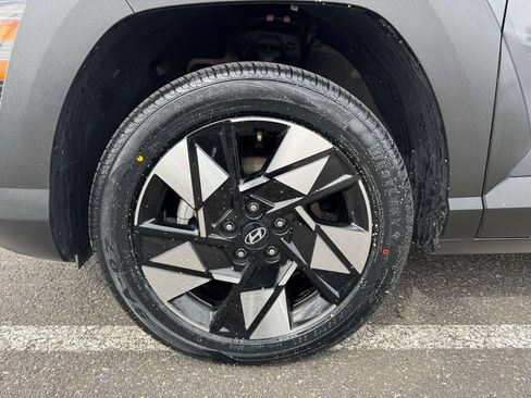 Used 2024 Hyundai Kona SEL AWD/4WD image 9