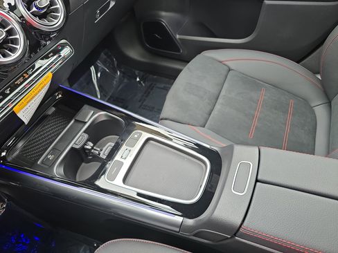 New 2026 Mercedes-Benz GLA 35 AMG 4MATIC image 24