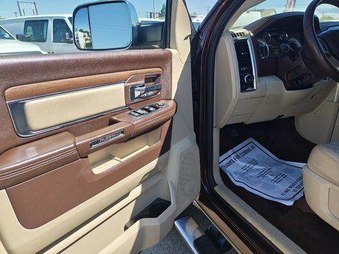 Used 2015 RAM 2500 Laramie w/ Convenience Group AWD/4WD image 7