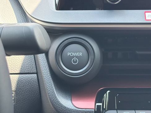 New 2026 Toyota Prius Plug-In Hybrid FWD image 36
