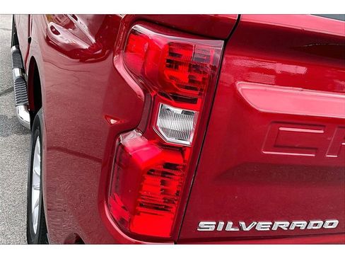 Used 2024 Chevrolet Silverado 1500 LT image 22