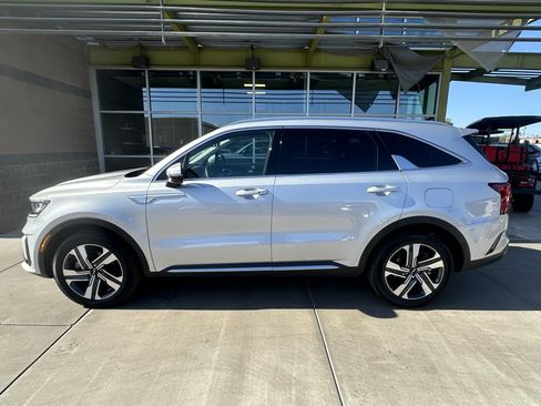 Used 2023 Kia Sorento EX image 6