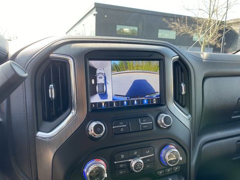 Used 2021 GMC Sierra 3500 Denali w/ Denali Ultimate Package image 25