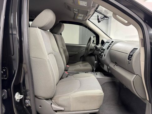 Used 2021 Nissan Frontier SV AWD/4WD image 10