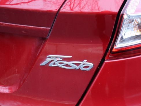 Used 2014 Ford Fiesta SE image 8