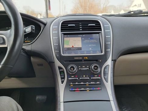 Used 2020 Lincoln Nautilus Reserve image 37