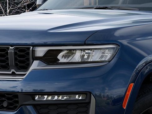 New 2026 Jeep Grand Cherokee Limited AWD/4WD image 10