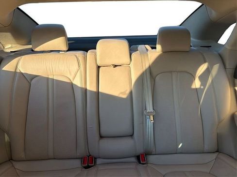 Used 2019 Lincoln MKZ Reserve image 12