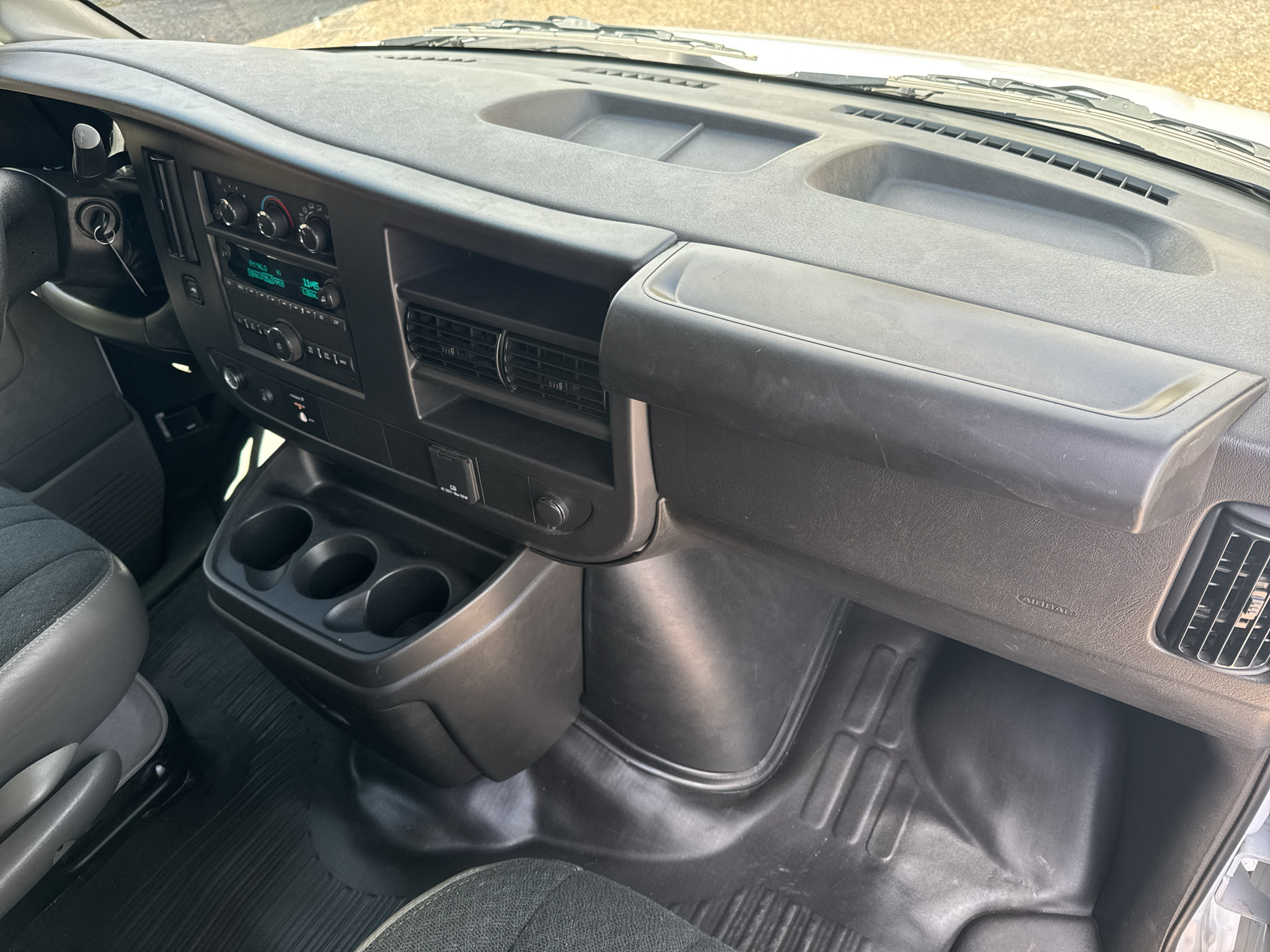 Used 2025 GMC Savana 2500 w/ Driver Convenience Package RWD image 26