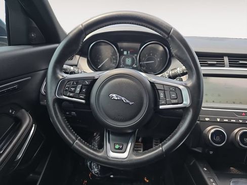 Used 2019 Jaguar E-PACE R-Dynamic SE AWD/4WD image 12