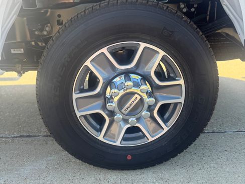 New 2026 Ford F350 Lariat image 39