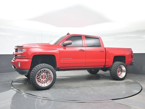 Used 2018 Chevrolet Silverado 1500 LT w/ All Star Edition AWD/4WD image 2