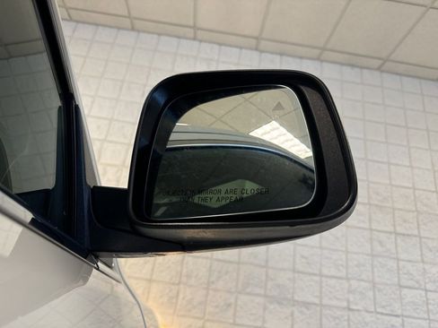 Used 2019 Jeep Grand Cherokee Limited image 33