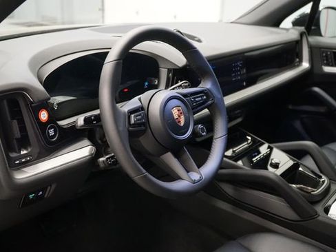 New 2026 Porsche Cayenne image 4