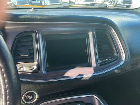 Used 2018 Dodge Challenger SXT w/ Blacktop Package image 8