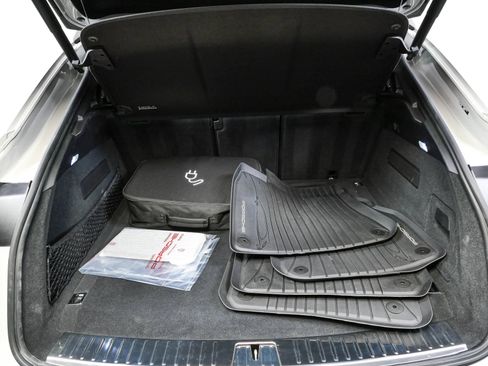 Certified 2026 Porsche Cayenne E-Hybrid Coupe AWD/4WD image 31