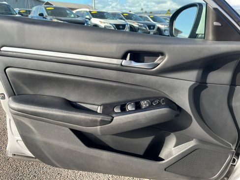 Used 2023 Nissan Altima 2.5 SV image 24