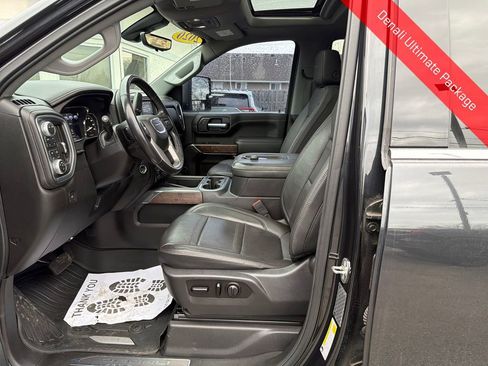 Used 2020 GMC Sierra 3500 Denali w/ Denali Ultimate Package image 11