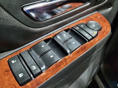 Used 2012 Chevrolet Tahoe LTZ image 50