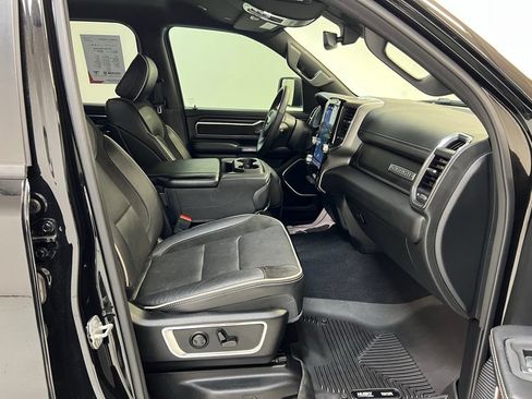 Used 2025 RAM 1500 Laramie AWD/4WD image 29