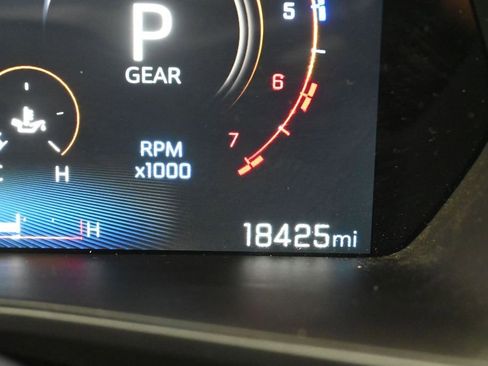 Used 2024 Chevrolet Colorado W/T RWD image 16