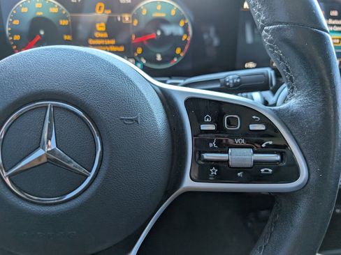 Certified 2021 Mercedes-Benz GLB 250 4MATIC image 24