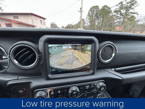 Used 2023 Jeep Wrangler Unlimited Sahara w/ Cold Weather Group image 40