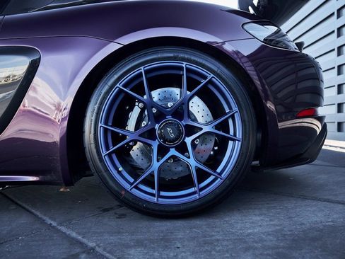 Used 2024 Porsche 718 Cayman GT4 RS w/ Weissach Package RWD image 16