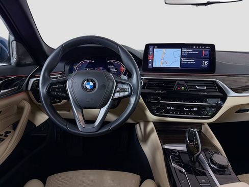 Used 2023 BMW 540i xDrive w/ Executive Package image 26