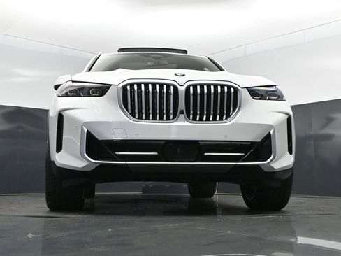 New 2026 BMW X5 sDrive40i image 45