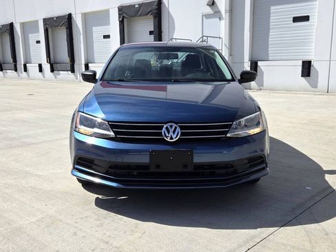 Used 2016 Volkswagen Jetta S FWD image 2