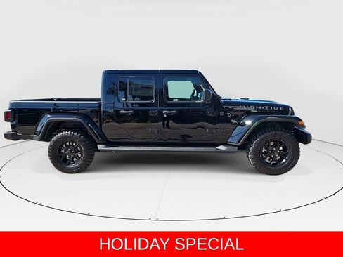 New 2025 Jeep Gladiator Willys image 2