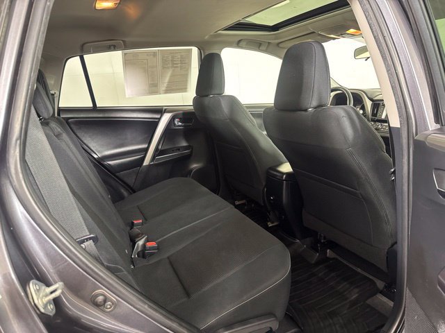 Used 2017 Toyota RAV4 XLE FWD image 5